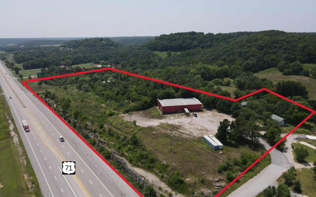 19.81± Acres Commercial Land & 6,000 SF Metal Building For Sale | 19677 US 71, Jane MO