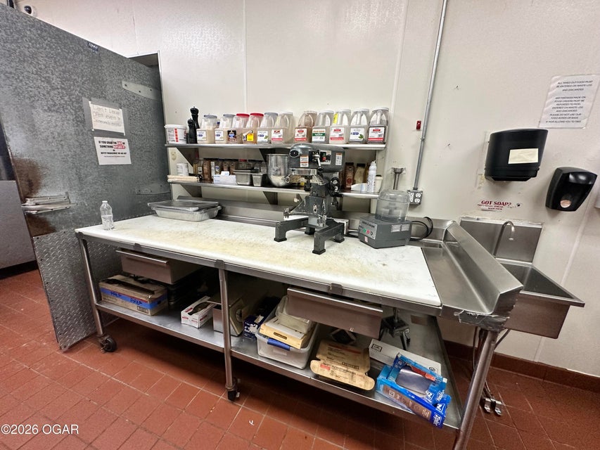 2707 E 32 St, Joplin, MO
