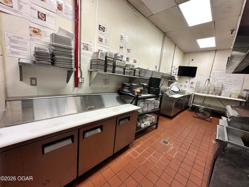 2707 E 32 St, Joplin, MO